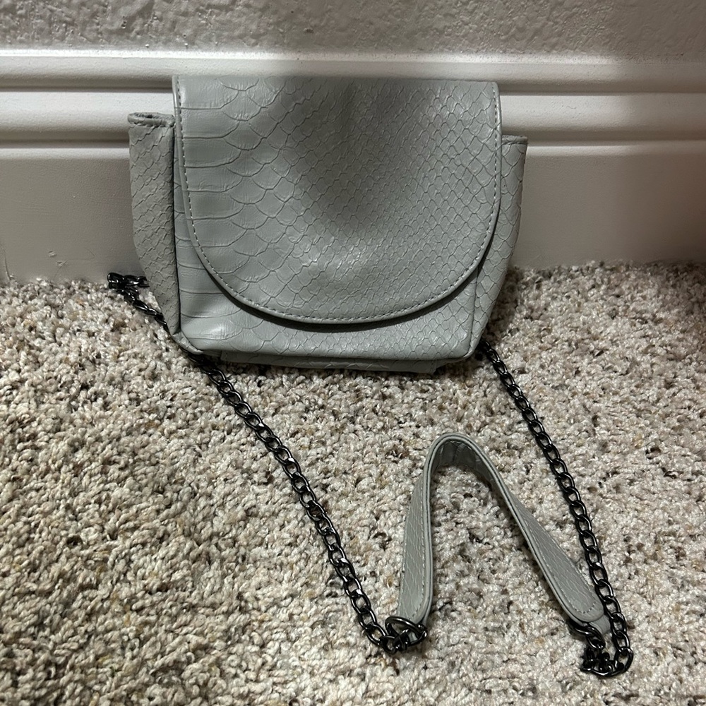 GREY SNAKESKIN CROSSOVER PURSE